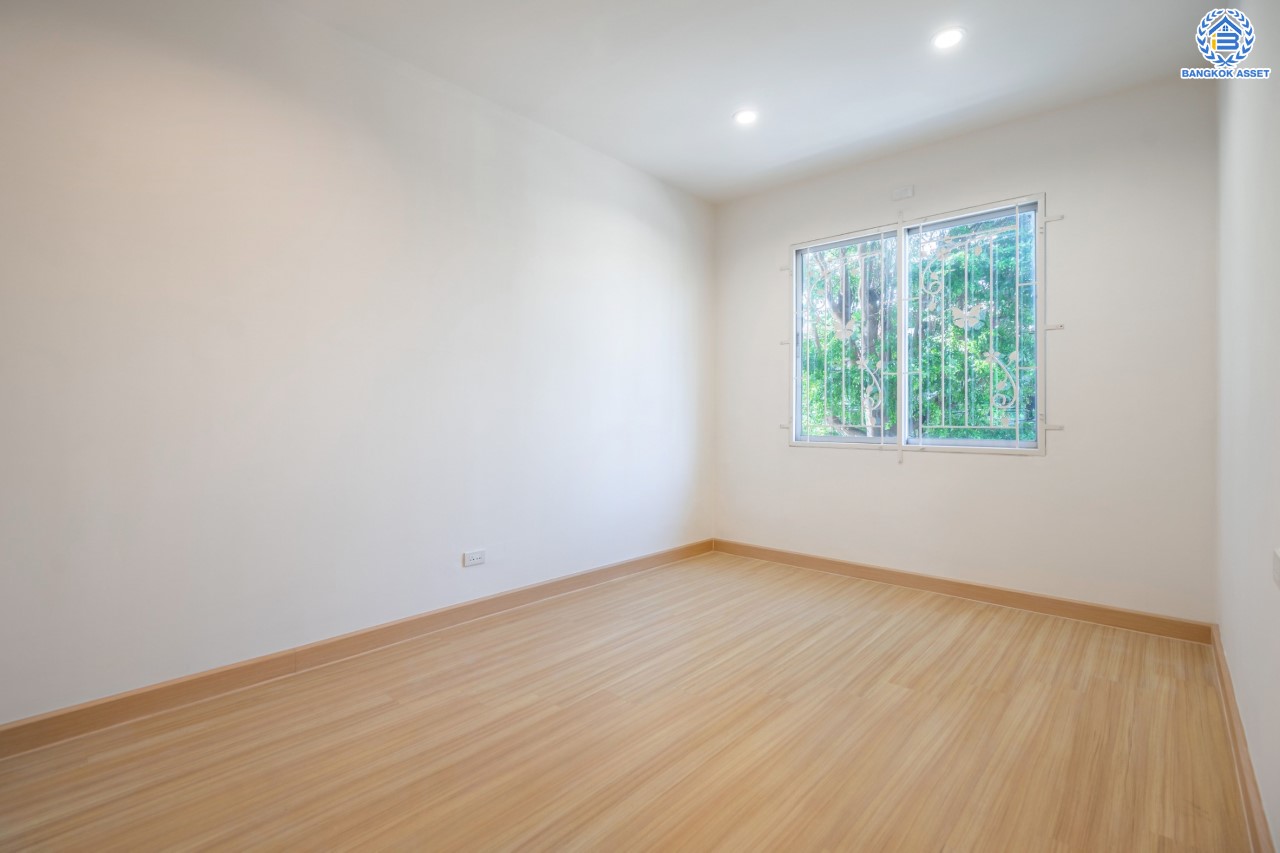 บ้านมือสองตกแต่งใหม่ ม.อารียา เดอะคัลเลอร์ เกษตร1 เนื้อที่ 21.1 ตร.ว. ฟังก์ชัน 3 ห้องนอน 2 ห้องน้ำ จอดรถได้ 1 คัน ชีวิตแสนสงบ สภาพแวดล้อมเยี่ยม เชื่อมต่อ ถ.ประเสริฐมนูกิจ, ถ.เกษตร-นวมินทร์ ใกล้ ม.เกษตร, รถไฟฟ้าสายสีเขียว "สถานีเสนานิคม" และทางด่วน "ฉลองรัช"